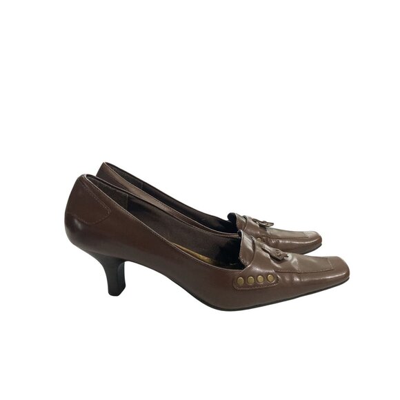 Liz Claiborne Women's  Size 7.5 M Brown Leather tassel pump shoe - Picture 4 of 6
